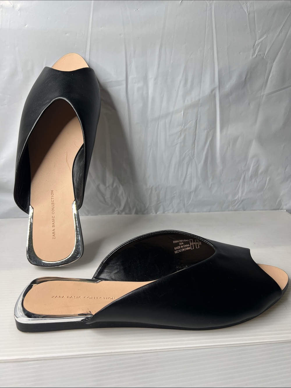 Zara Sandler Sz 39 US 9 Black Leather Flat Peep Toe Slip On Mule Shoes